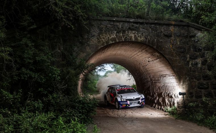 Pasten en medio de su gran duelo con Cadamuro