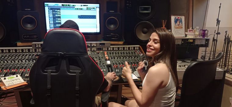 Juan Fuentes y Euge Quevedo conmueven con su versión de