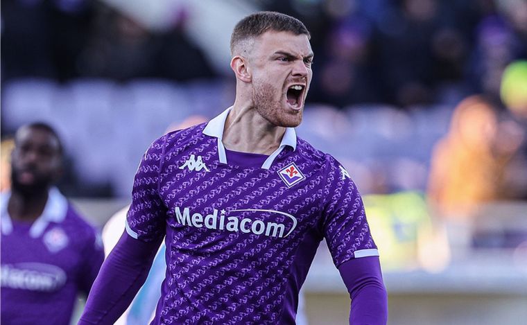 Beltrán anotó su primer gol en el fútbol italiano. (Foto:@acffiorentina)