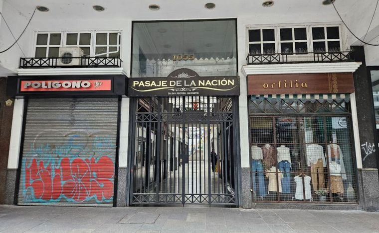 La galería Pasaje de la Nación fue víctima de un escruche.