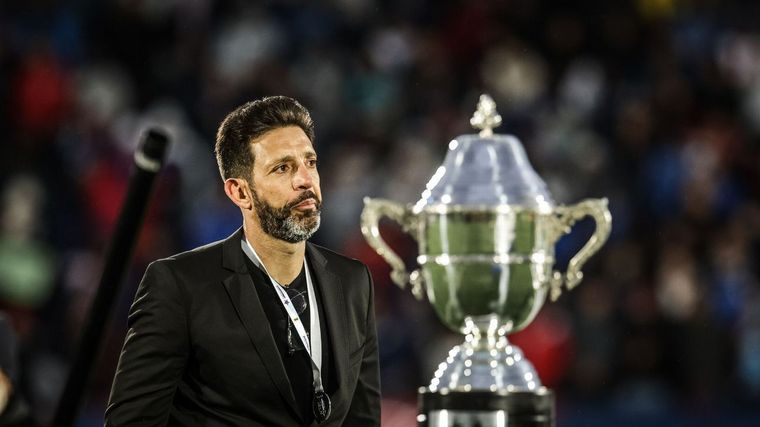 FOTO: Jorge Bava en la consagración de la Supercopa uruguaya. (Foto: ESPN)