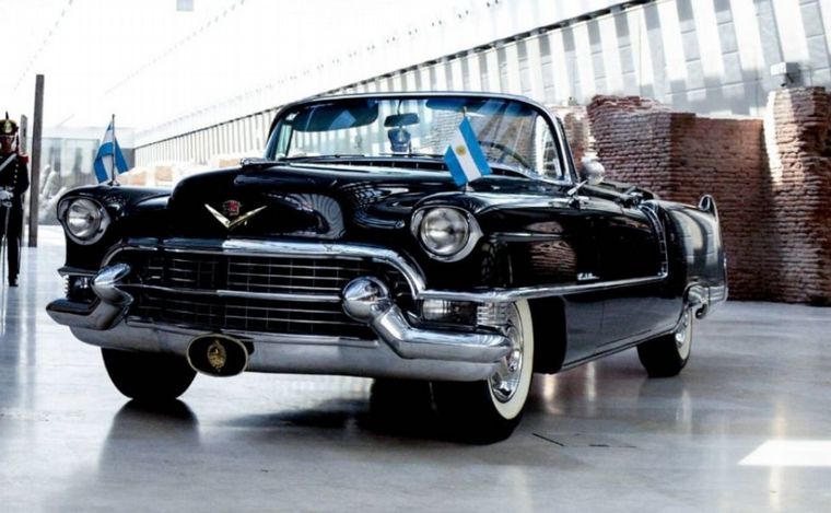 El Cadillac histórico que compró Perón está sin uso.