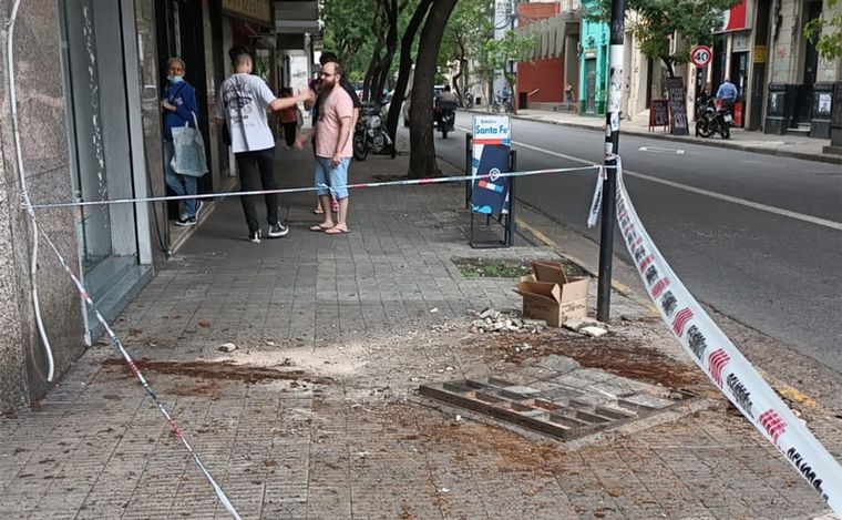 Explotó transformador de la EPE y dejó a vecinos del centro sin electricidad.