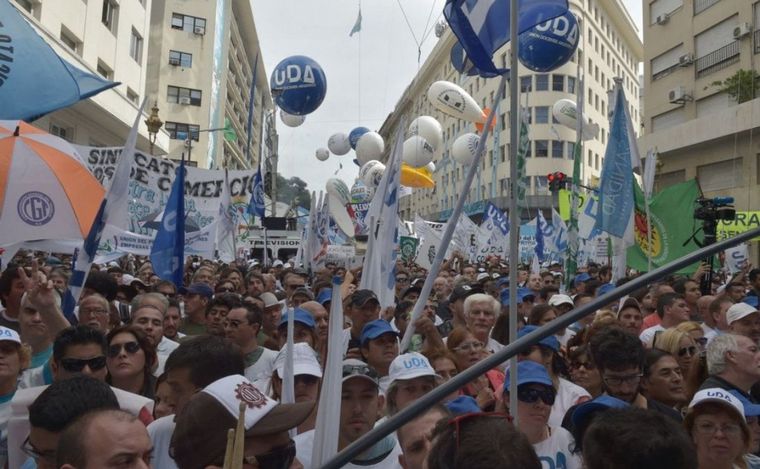 FOTO: Paros sindicales, la piedra en el zapato de muchos mandatarios no peronistas.