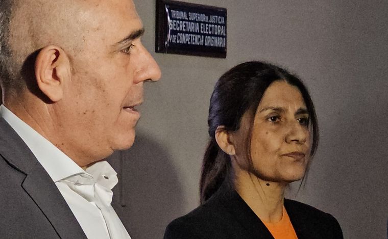 FOTO: Beltrán Corvalán y Fernanda Leiva, vocales electos del Tribunal de Cuentas.