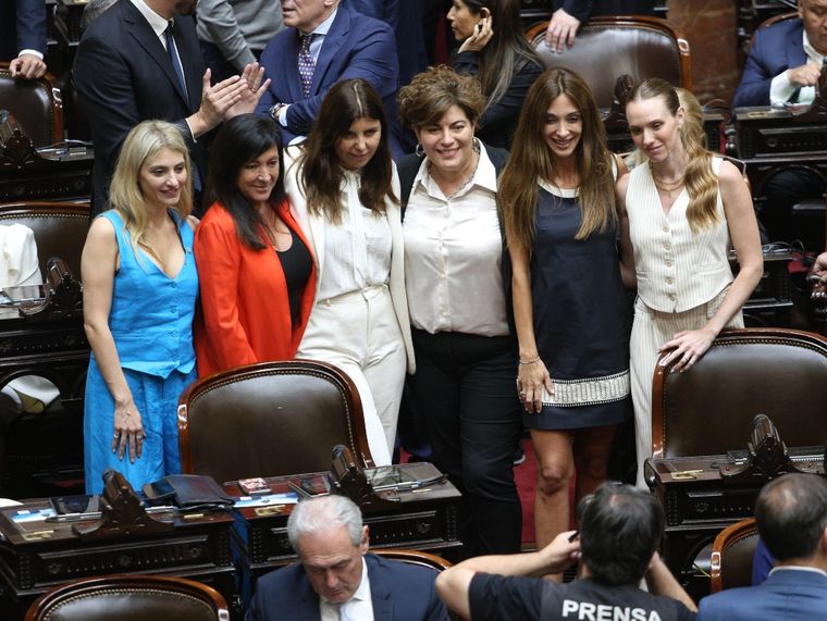 FOTO: Juraron los nuevos diputados y se reconfigura el poder en la Cámara baja.