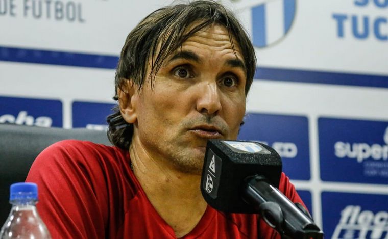FOTO: Diego Martínez, entrenador argentino. @CAHuracan