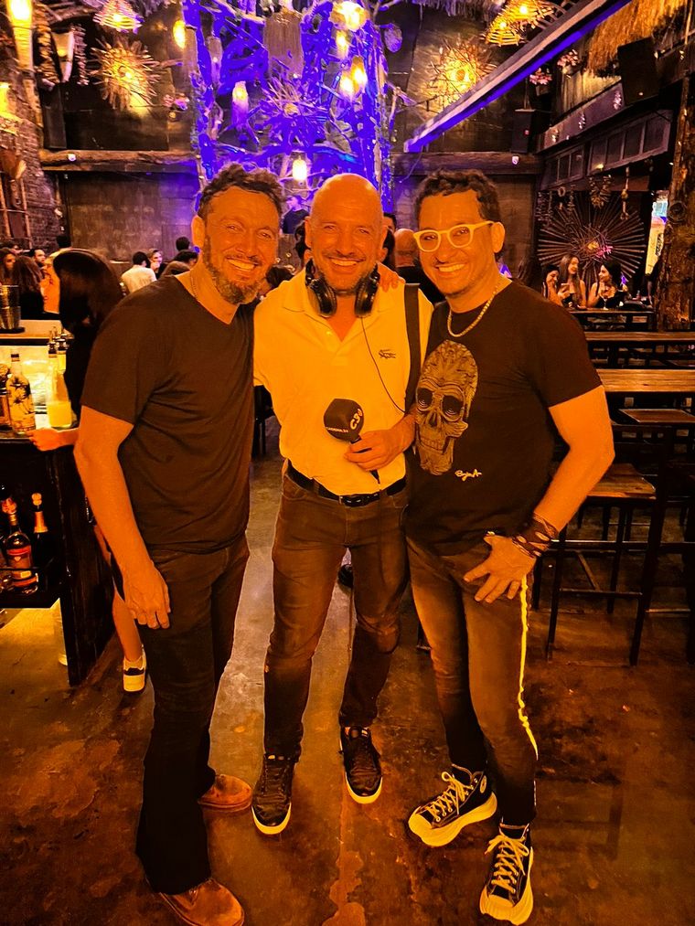 Los Tekis sorprendieron en “Aldea Antigua”: deleitaron al público y la audiencia