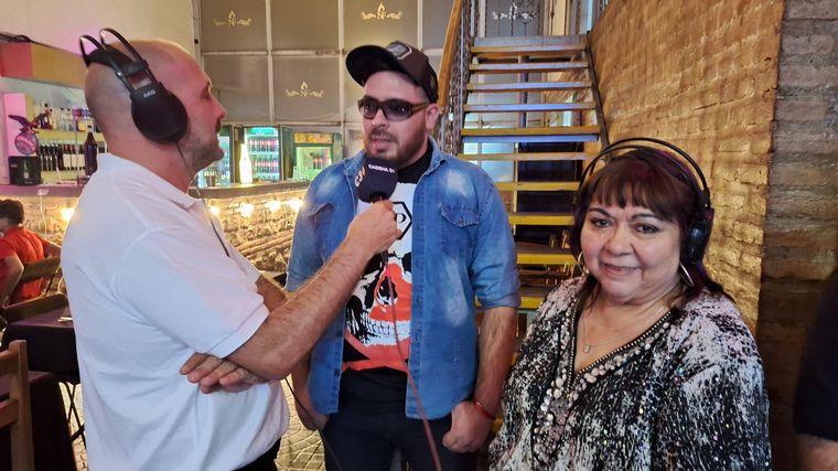 Cinco Sentidos llenó de música El Nuevo Aljibe en una gran noche de peña