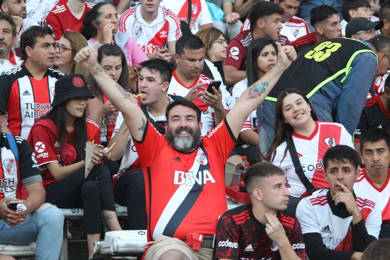 Buscate en las tribunas del Kempes