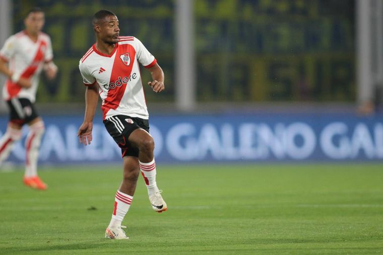 River y Central se enfrentan en el Kempes.