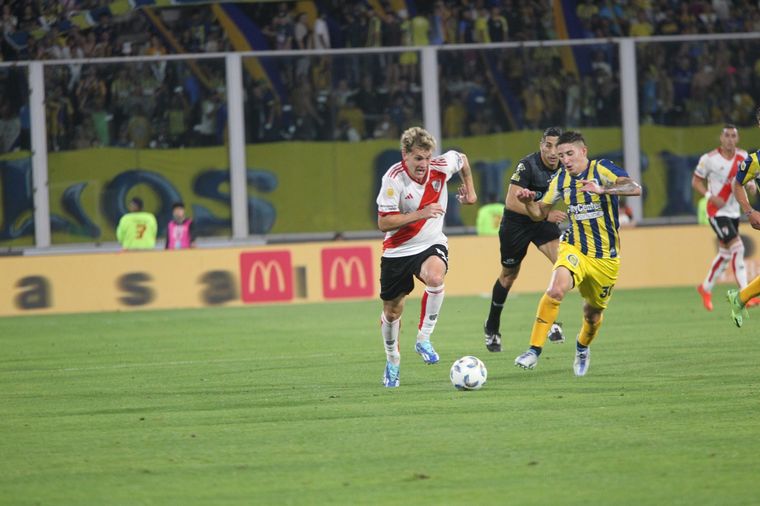 Colidio encara ante Central.