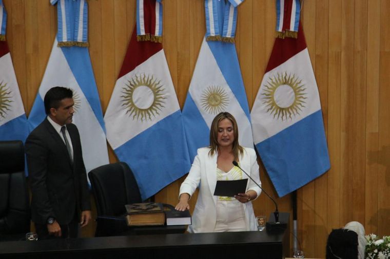 Martín Llaryora juró como gobernador de Córdoba.