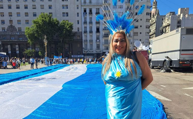 La militancia le puso color y consignas a la asunción de Javier Milei.