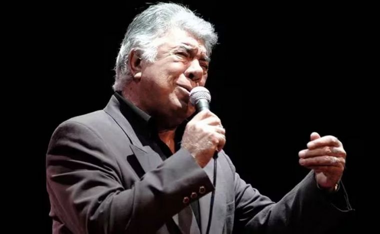 FOTO: Raúl Lavié cantó en el Teatro Colón para Javier Milei