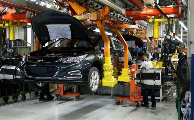 FOTO: General Motors reabre la fábrica instalada en Alvear.