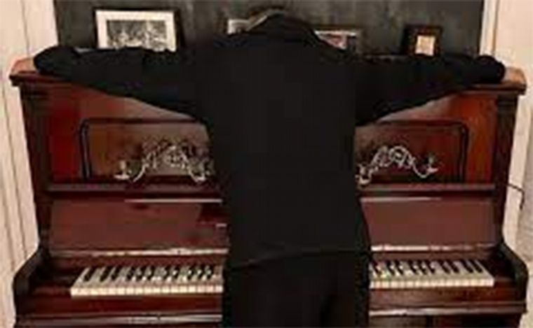 FOTO: El piano restaurado de Fito Páez, historia pura y emoción: 