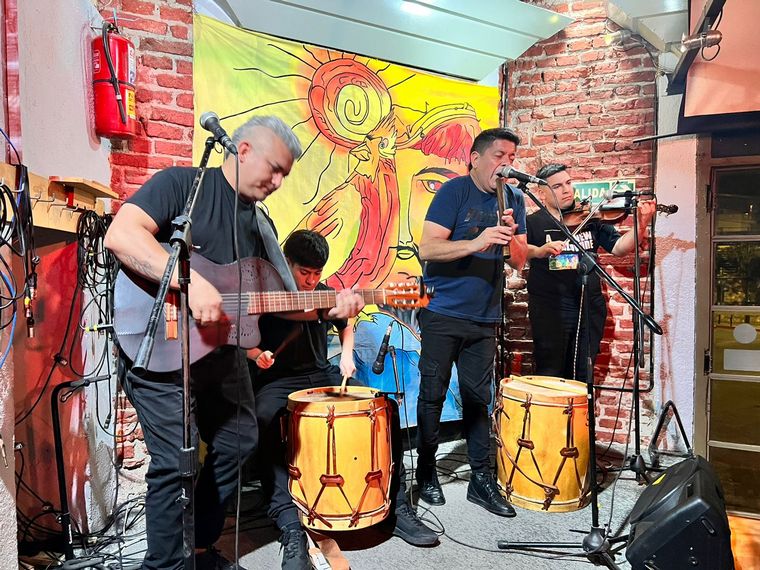 "La Peña de Jacinto", noche de tradición y arrabal de la ciudad de Córdoba