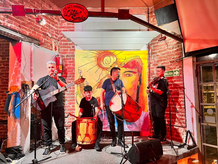 "La Peña de Jacinto", noche de tradición y arrabal de la ciudad de Córdoba