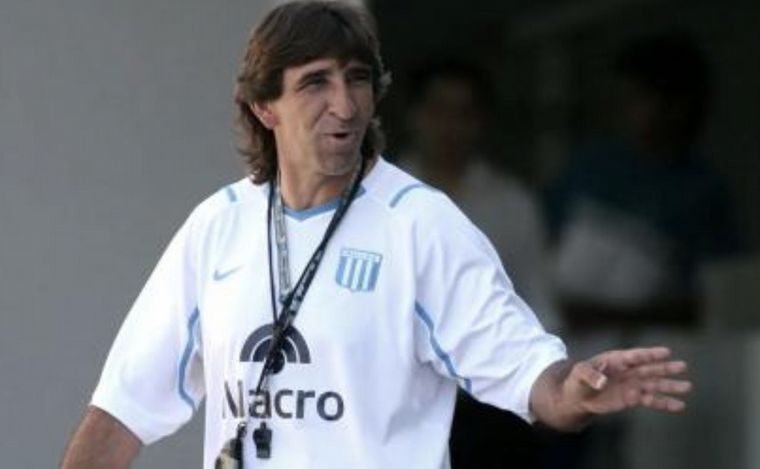 FOTO: Gustavo Costas volverá a dirigir a Racing.