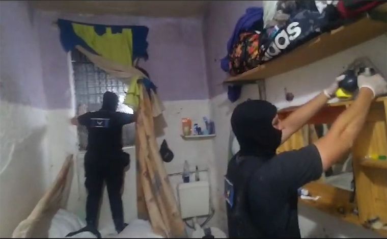 Reubican a presos de 