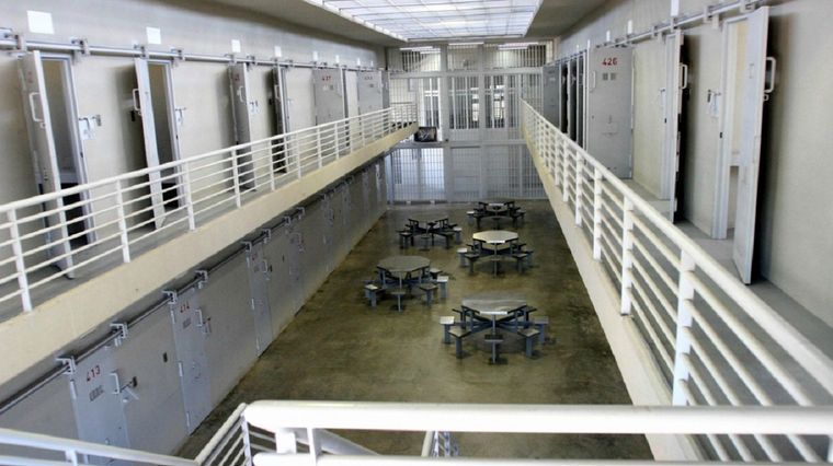 FOTO: Secuestraron 61 teléfonos celulares en la cárcel de Villa María (Foto: archivo)