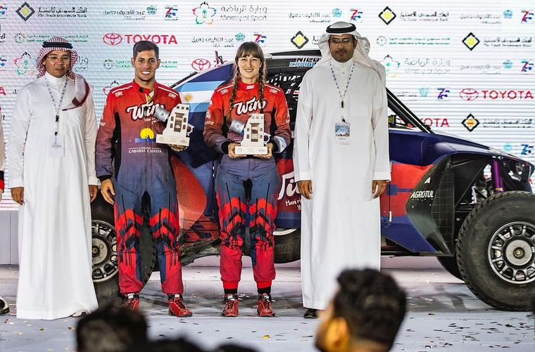 FOTO:  Los cordobeses Cavigliasso-Pertegarini subieron al podio en Jeddah