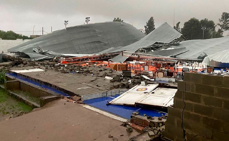 Temporal en Bahía Blanca, una de las ciudades más afectadas. (Foto: NA)