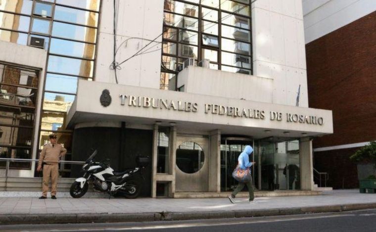 La fachada de los Tribunales Federales de Rosario.
