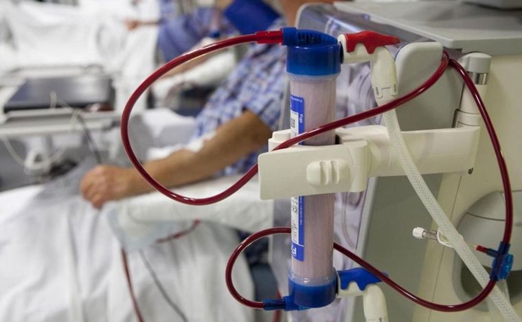Unos 2 mil santafesinos padecen la crisis que afecta a prestadores de diálisis.