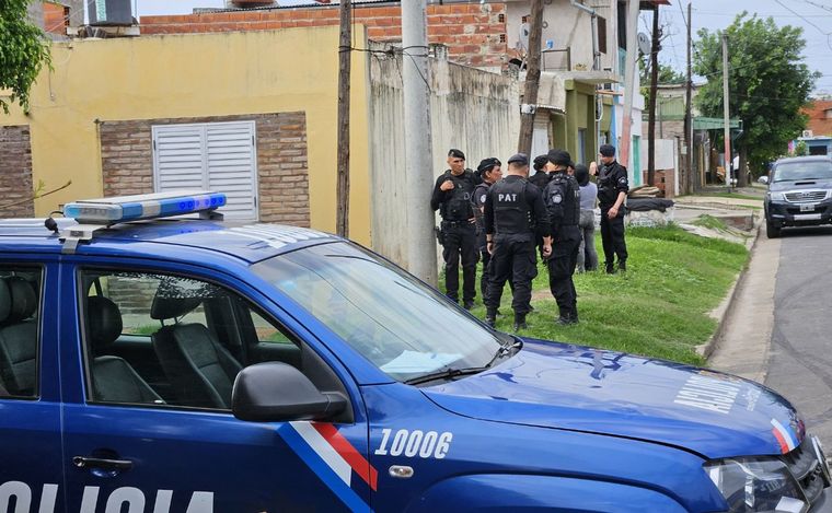 Un total de cuatro patrulleros debieron intervenir para frenar la gresca.