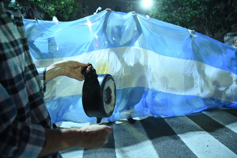 Las protestas se desencadenaron apenas terminó el discurso del Presidente.