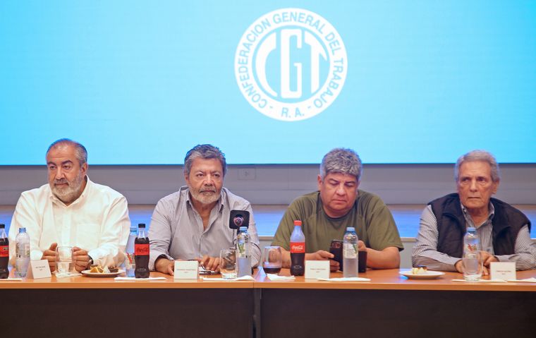 La cúpula de la central obrera se opuso a los anuncios de Milei. 