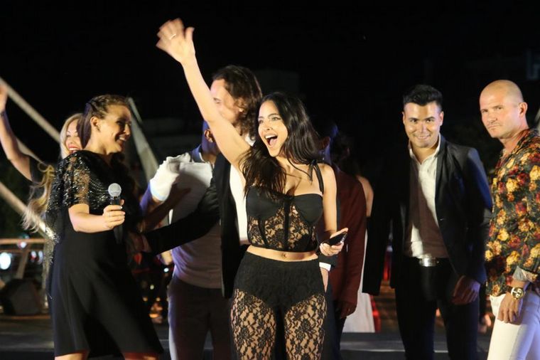 Villa Carlos Paz inauguró su temporada teatral con la clásica alfombra roja