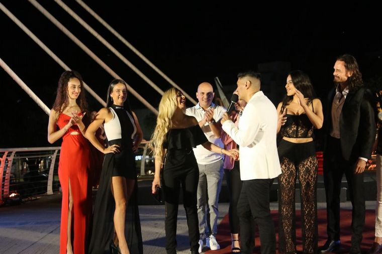 Villa Carlos Paz inauguró su temporada teatral con la clásica alfombra roja