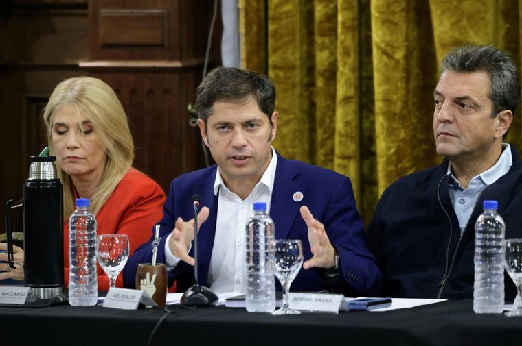 Kicillof, Massa, Máximo Kirchner lideraron una cumbre del P.J bonaerense