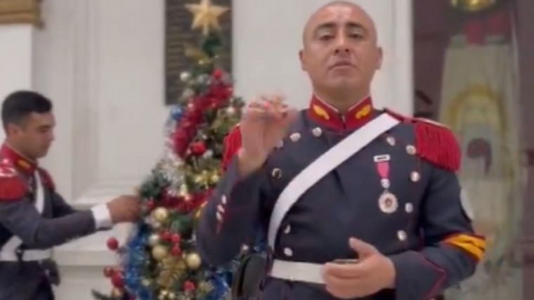 Saludo navideño de los Granaderos a Caballo