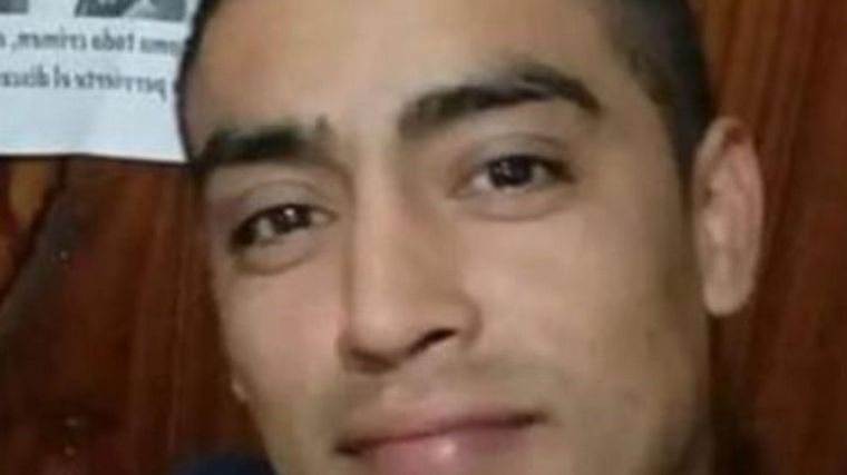 La mujer lo acusó de molestar a su hermano.