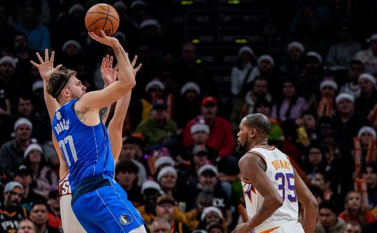 Luka Doncic fue la figura de Dallas. (Foto:@dallasmavs)