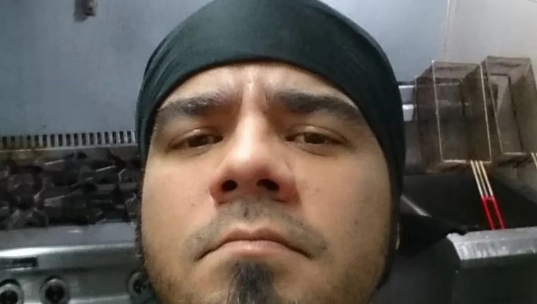 El joven se encuentra detenido acusado de parricidio.