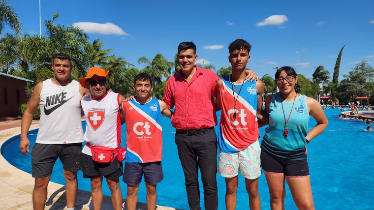 El trébol azul, un complejo de piletas para todas las edades en Colonia Tirolesa.
