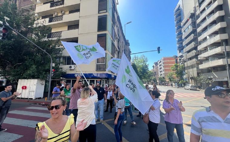 Marcha del Suoem por las calles de Córdoba. (Foto: Daniel Cáceres/Cadena 3)