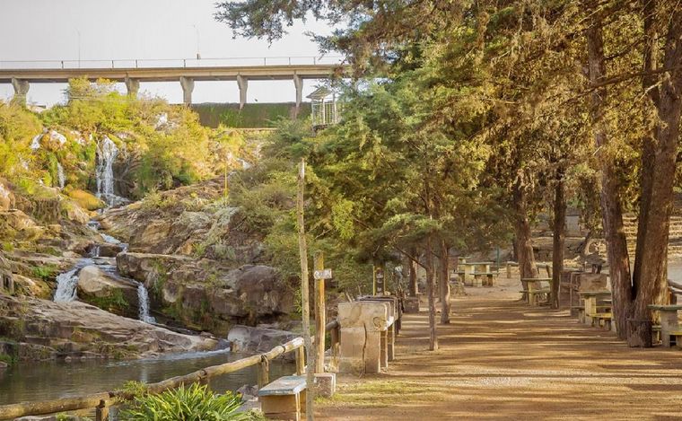 Complejo 7 Cascadas, atractivo turístico de La Falda. (Foto: Turismo La Falda)