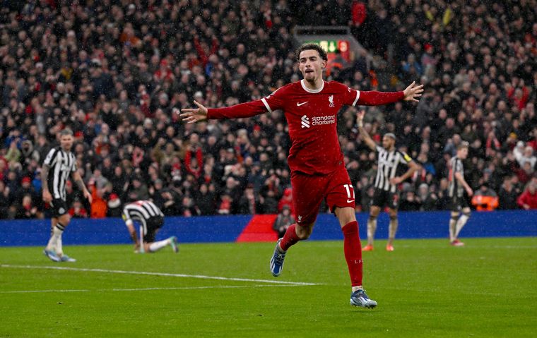 FOTO: Liverpool ganó y se afianza arriba (Foto: @LFC)
