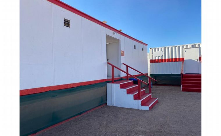 Los baños están montados sobre trailers, son muy limpios y cómodos