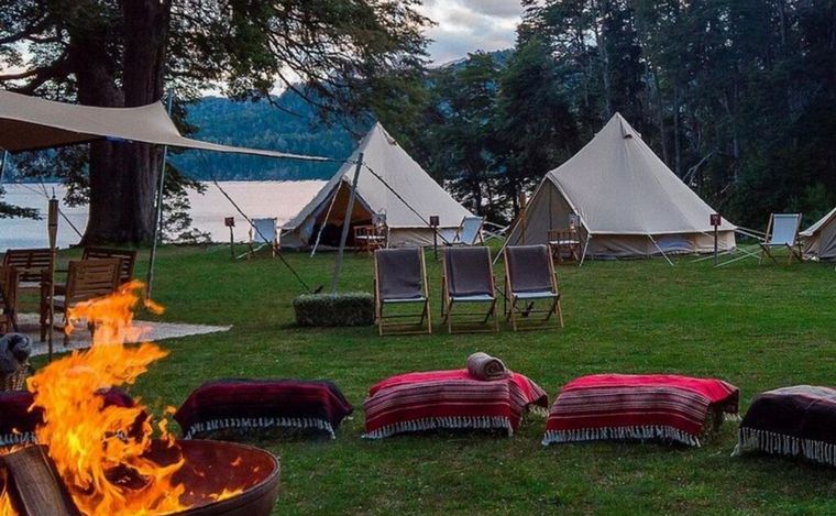 Ir de camping, una de las opciones más económicas para disfrutar las vacaciones.