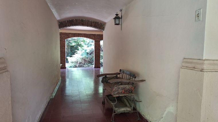 El Búho: un complejo para disfrutar jamones de primer nivel y descansar.