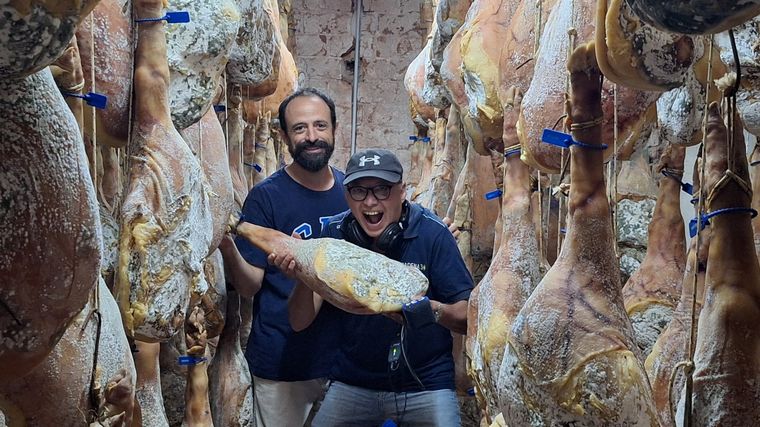 El Búho: un complejo para disfrutar jamones de primer nivel y descansar.