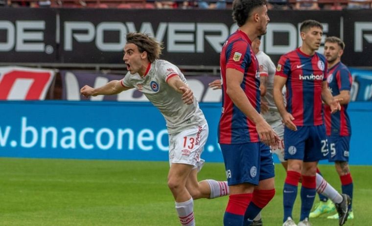 Gonzalez Metilli, con la camiseta del 