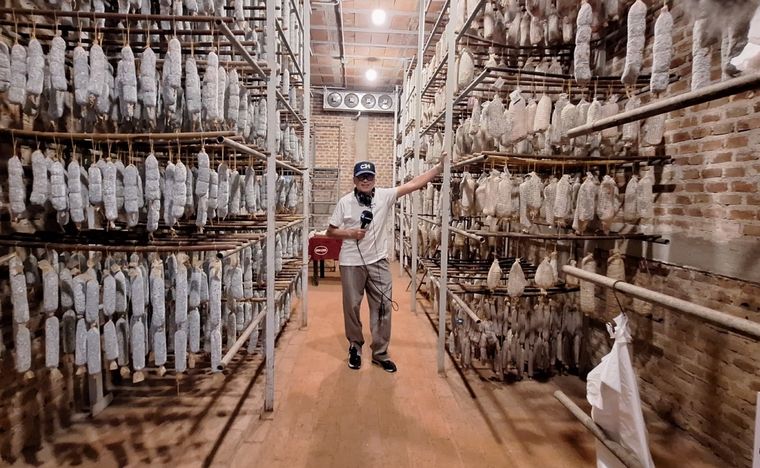Don Lino, la gran fábrica de salame de Colonia Caroya.